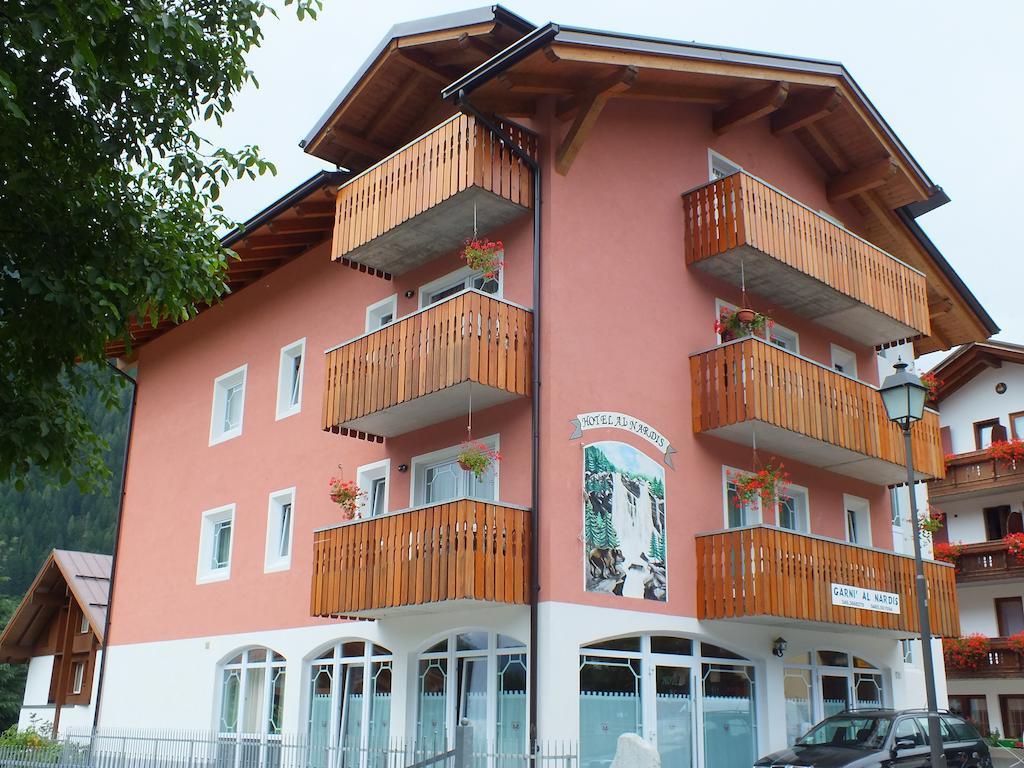 Hotel Garni Al Nardis Carisolo Buitenkant foto