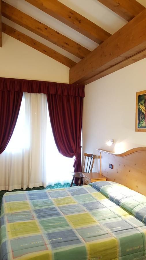 Hotel Garni Al Nardis Carisolo Buitenkant foto