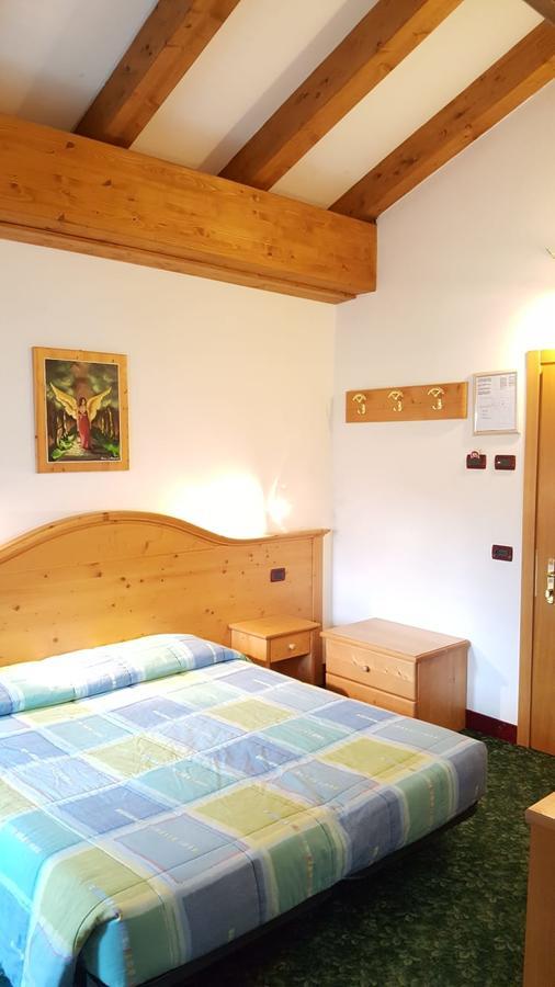 Hotel Garni Al Nardis Carisolo Buitenkant foto