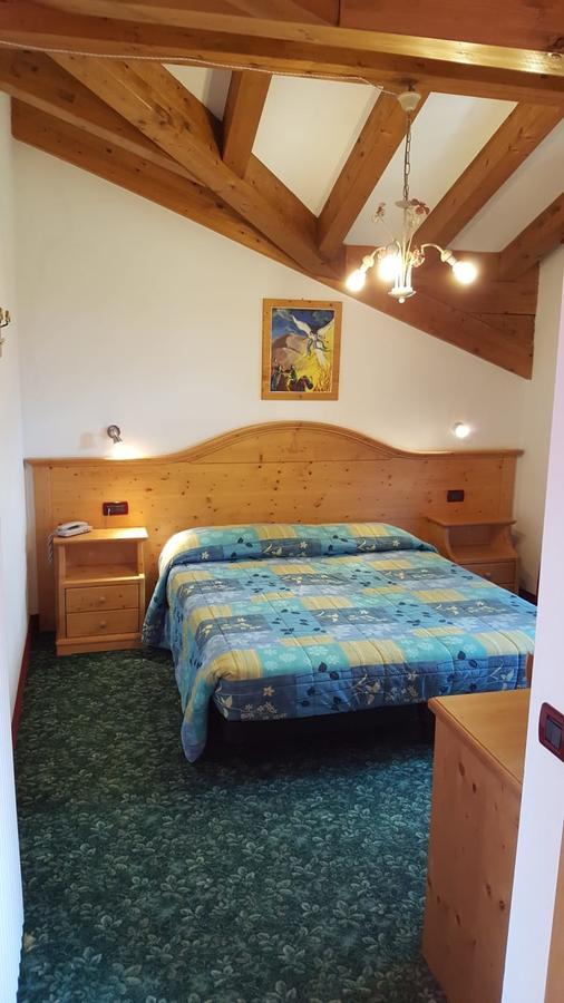 Hotel Garni Al Nardis Carisolo Buitenkant foto