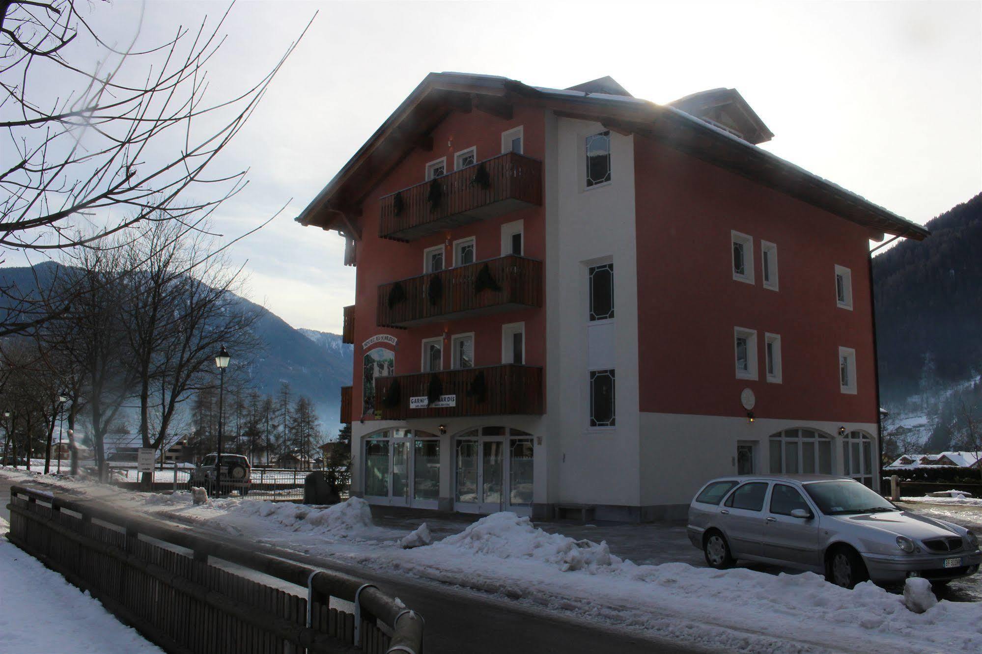 Hotel Garni Al Nardis Carisolo Buitenkant foto