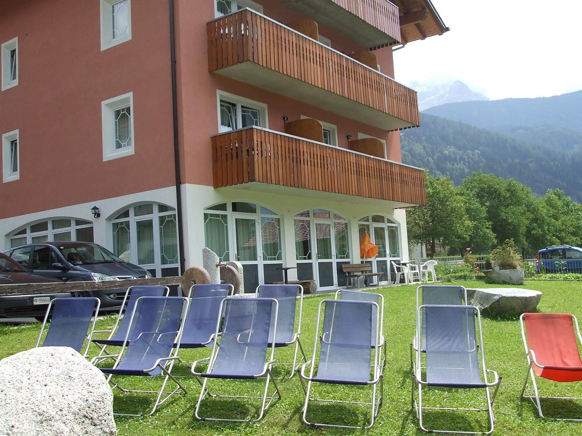 Hotel Garni Al Nardis Carisolo Buitenkant foto