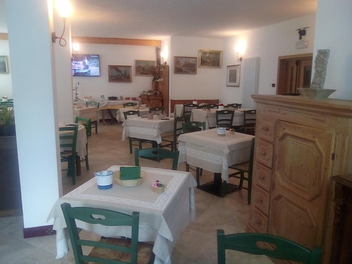Hotel Garni Al Nardis Carisolo Buitenkant foto