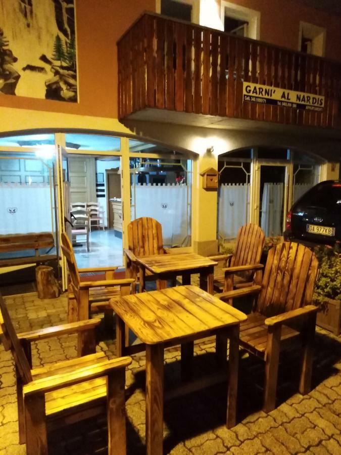 Hotel Garni Al Nardis Carisolo Buitenkant foto
